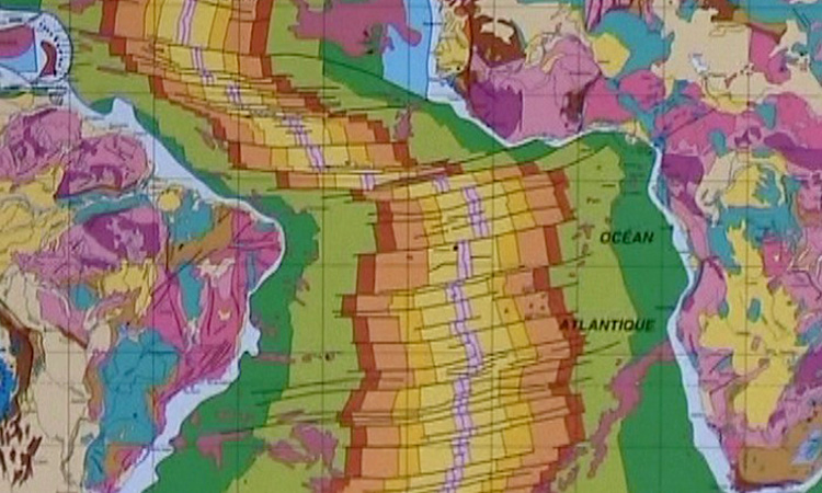 Divergence et ouverture océanique - Au milieu des océans - 5mn 24s